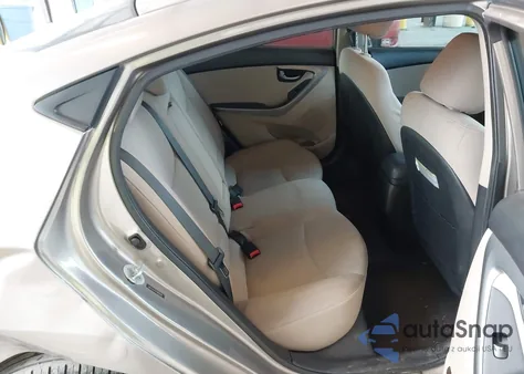 2015 Hyundai Elantra Se z USA, uszkodzony, nr VIN 5NPDH4AE9FH650646